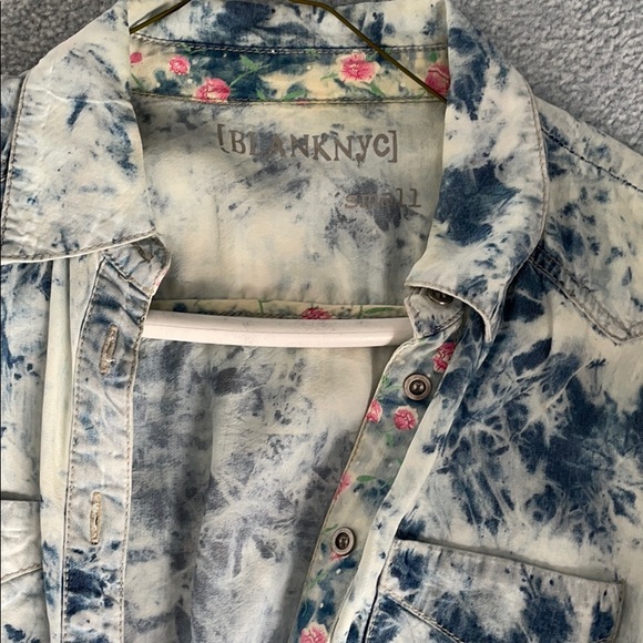 BlankNYC small bleached chambray buttondown shirt - Picture 3 of 4